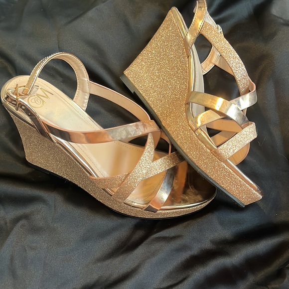 Rose gold heels - Picture 3 of 7